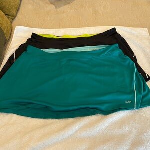 2 pair Champion tennis skorts